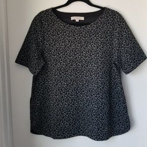 LOFT L Brocade Print Grey Black Short Sleeve Top